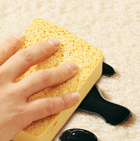 Des conseils pratiques pour nettoyer un canapé en tissu - Téléshopping